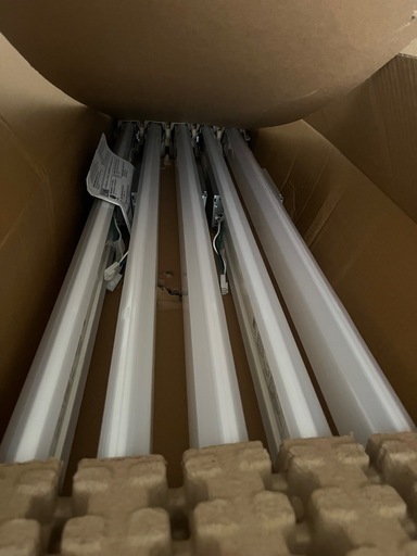 アイリスオーヤマベースライト　ラインルクス　良品