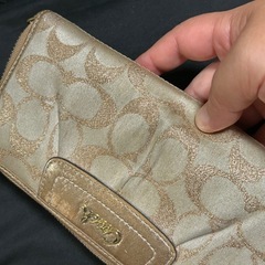 【中古】Coach ゴールド ロゴ 長財布の画像