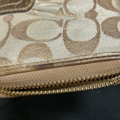 【中古】Coach ゴールド ロゴ 長財布の画像
