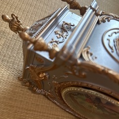 白雪姫振り子時計 
の画像