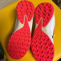 プーマ　トレーニングシューズ　22センチの画像