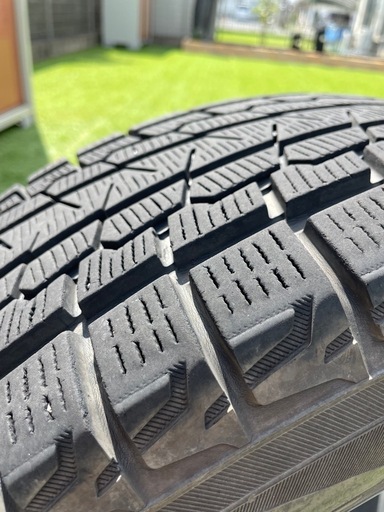 今月中まで 定価14万円　中古ヨコハマタイヤ18インチ　スタッドレスタイヤ4本セット　ホイール