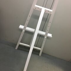 A4268　未使用　木製　イーゼル　スタンド　130㎝　高さ調節可能　スケッチ　 デッサン　看板　展示　装飾　ウェルカムボードの画像