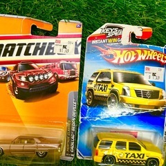 新品未使用✨ミニカー2台の画像