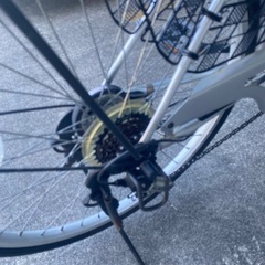 24インチ　6段ギア付きのママチャリ🚲　ほぼサビ傷等ない美品♪ 程度重視の方必見❗️の画像