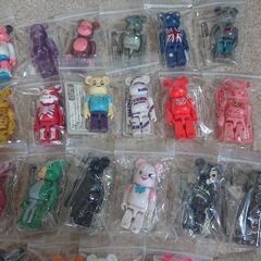 ベアブリック バラ売り可能 1の画像
