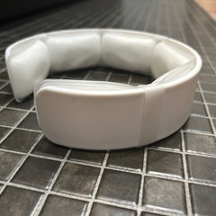 ホワイト ネッククーラー U字型 大きめの画像