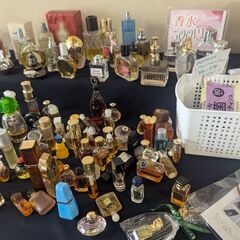 香水 各種（可愛いミニボトル多数）の画像