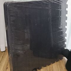 【取引決定】トレーニングベンチと新品ジョイントマット 折り畳み BARWING(バーウィング) の画像
