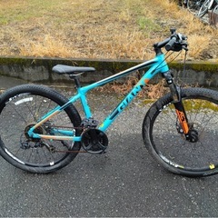 自転車　クロスバイクの画像