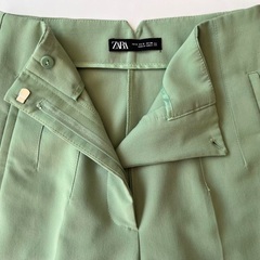 ZARA ハイウエストパンツ ミントグリーン の画像