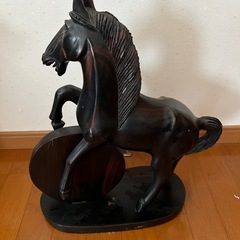 馬の置物の画像