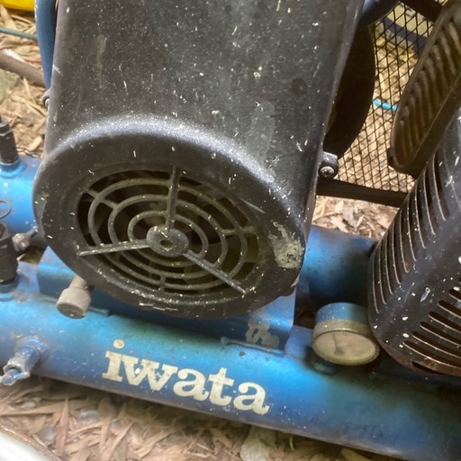 エンジンコンプレッサー