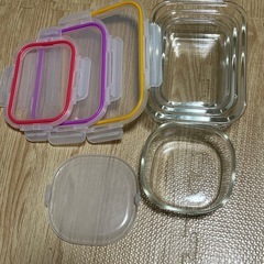 ガラス製保存容器3セット＋1容器の画像