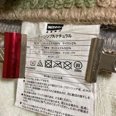 ☺️ラグ　マット  186✖️32cm  ベージュと黄緑の柄の画像