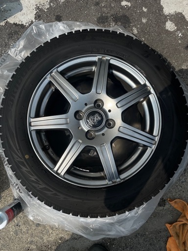 ブリヂストン ブリザック VRX2 175/65R15 冬用タイヤ（アルミリム付き）