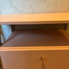 ピンク テレビ台の画像