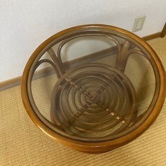 ラタン　ガラステーブルの画像