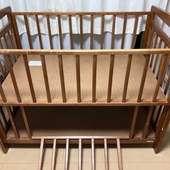 ベビーベッドの画像