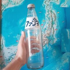 アンティークファンタグラスボトルの画像