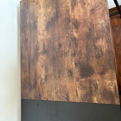 棚付きデスクの画像