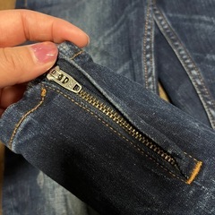 ZARA ダメージ加工 デニムの画像