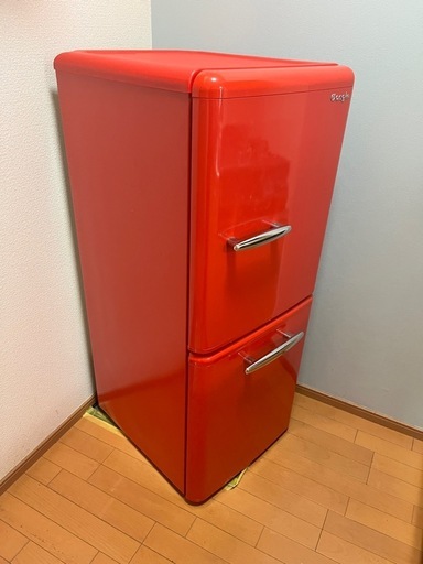 真っ赤な冷蔵庫