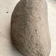 自然石、約37.6kg、長さ39cm、幅25cm、高さ23cm、変形だ円形の画像