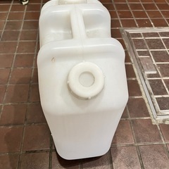 ポリタンク20L×6個！の画像