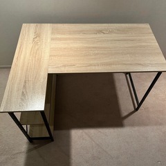 L字型仕事用デスクの画像