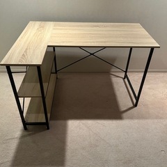 L字型仕事用デスクの画像