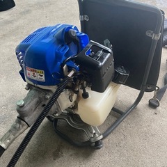 BIG M   BCS264SN 背負い式草刈機　良品　新品刃付きの画像
