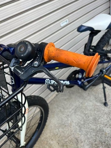 ヨツバサイクル YOTSUBA 20インチ ヨツバ20 キッズサイクル　ネイビー　前籠付　