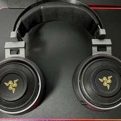Razer Nari Ultimate 美品 ゲーミングワイヤレスヘッドセットの画像