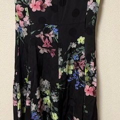 Ted Baker テッドベイカー　ワンピース　ブラック　花柄　ベルトの画像