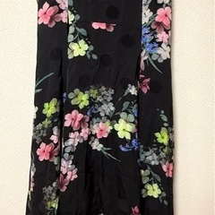 Ted Baker テッドベイカー　ワンピース　ブラック　花柄　ベルトの画像