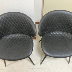 テーブルとチェア2脚セットの画像