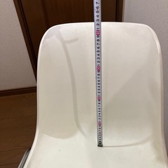 白椅子の画像