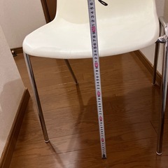 白椅子の画像