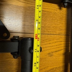 残り2個　モニターアームの画像