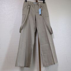 未使用タグ付き。定価16000円。ワイドパンツ　ベージュ　の画像