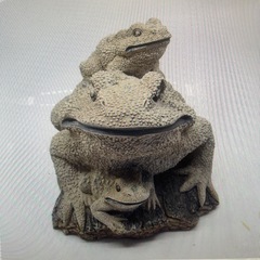 親子 蛙　かえる　置物　テラコッタ　置物　かえる　オブジェの画像