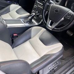 ボルボv60クロスカントリーD4 SEディーゼルの画像