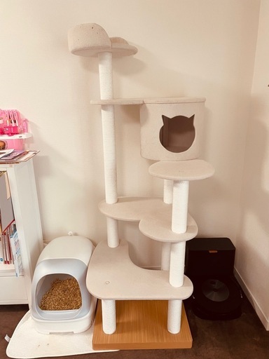 キャットタワー　　サンドベージュ色