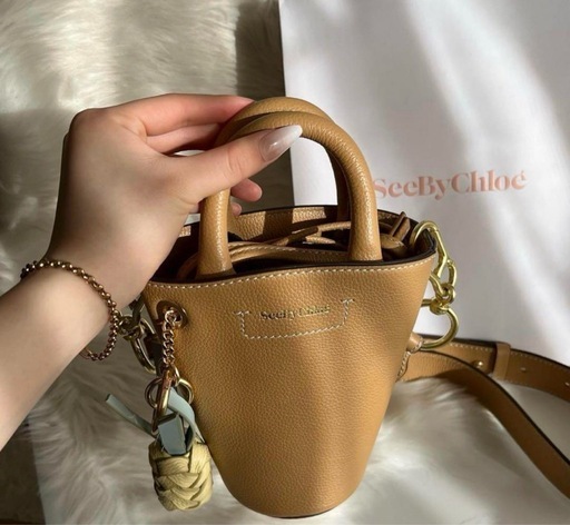 クロエショルダーバック