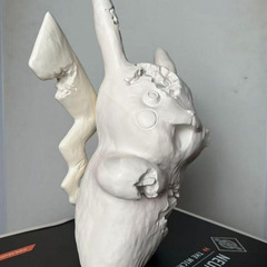 [Limited 500] Daniel Arsham x Pokemon x 2G Pikachu crystal ornamentの画像