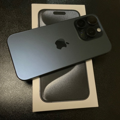 カナダ版　iPhone 15 PRO 512GB シャッター音消せます