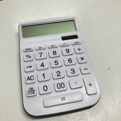 I2509-168 ソーラー電池電卓 ホワイト 通電確認済み 中古の画像