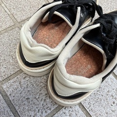 パンジー　スニーカー　24cmの画像