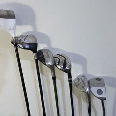 【KSD/Door/02】ゴルフセット１式・セルフスタンド式軽量キャディバッグ・４点式ショルダーベルト　ユーズド スタンド　ファスナー問題なしの画像